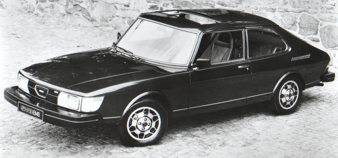 New Saab 900